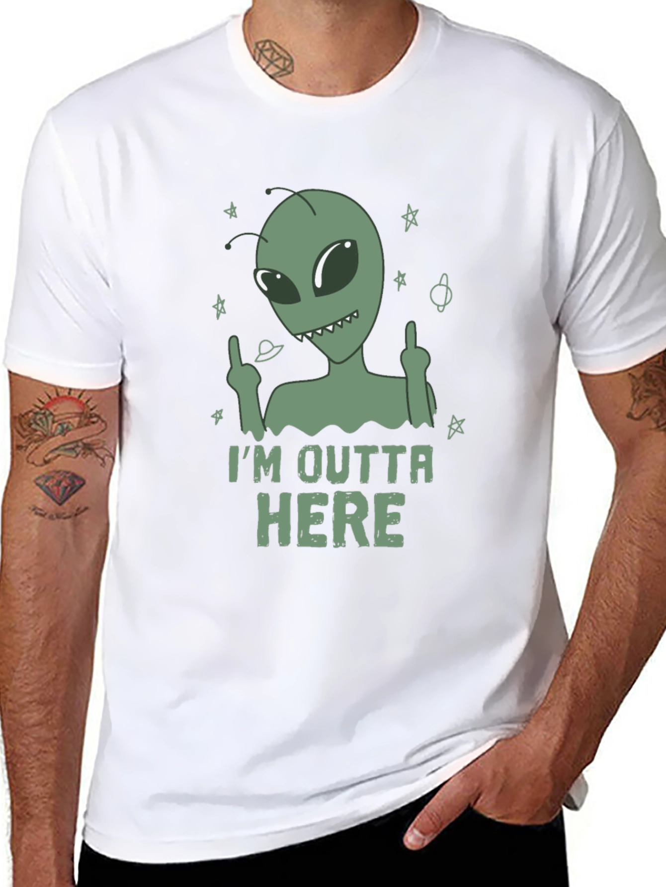 Im Outta Here Alien Graphic T-Shirt