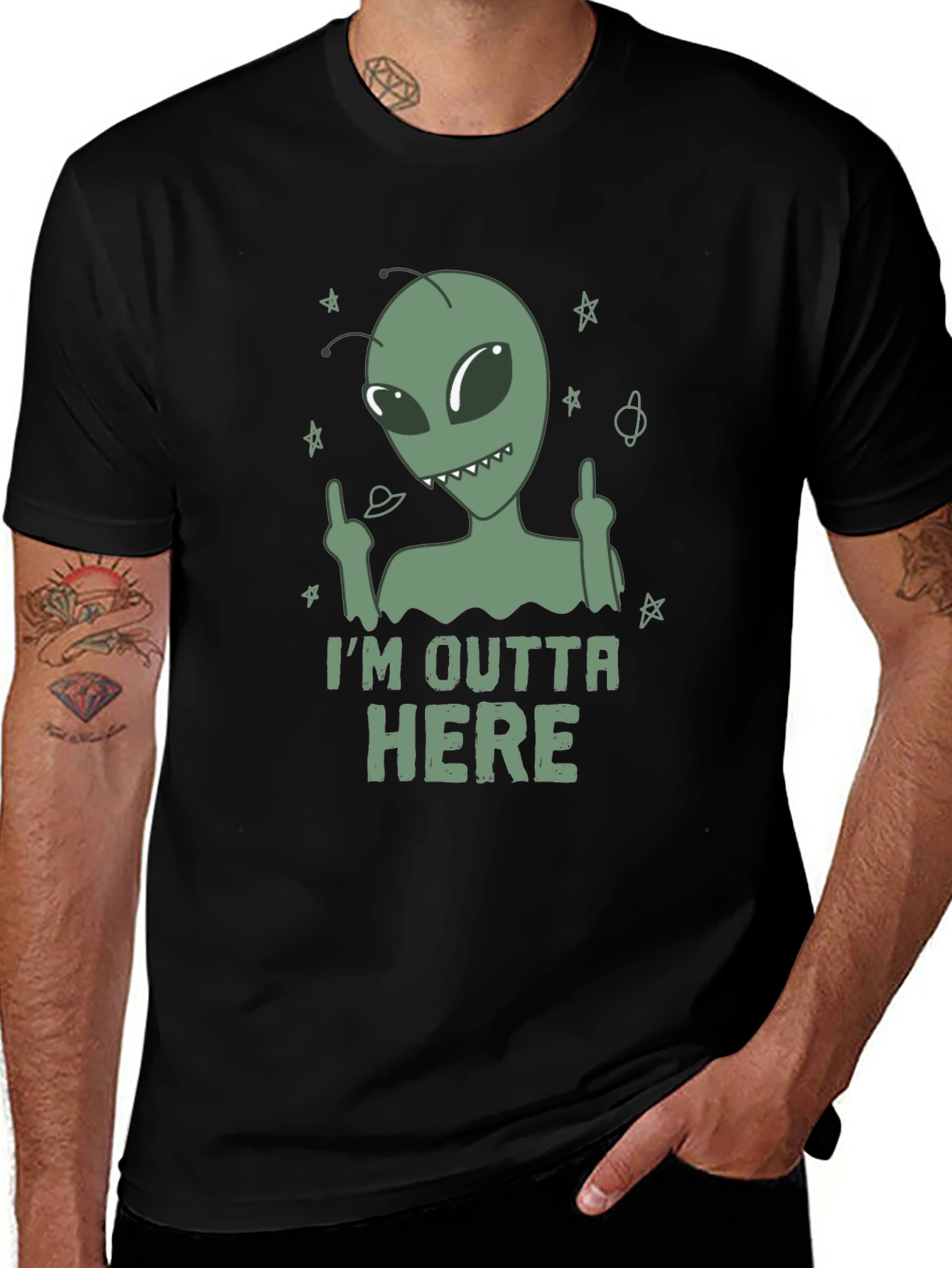Im Outta Here Alien Graphic T-Shirt