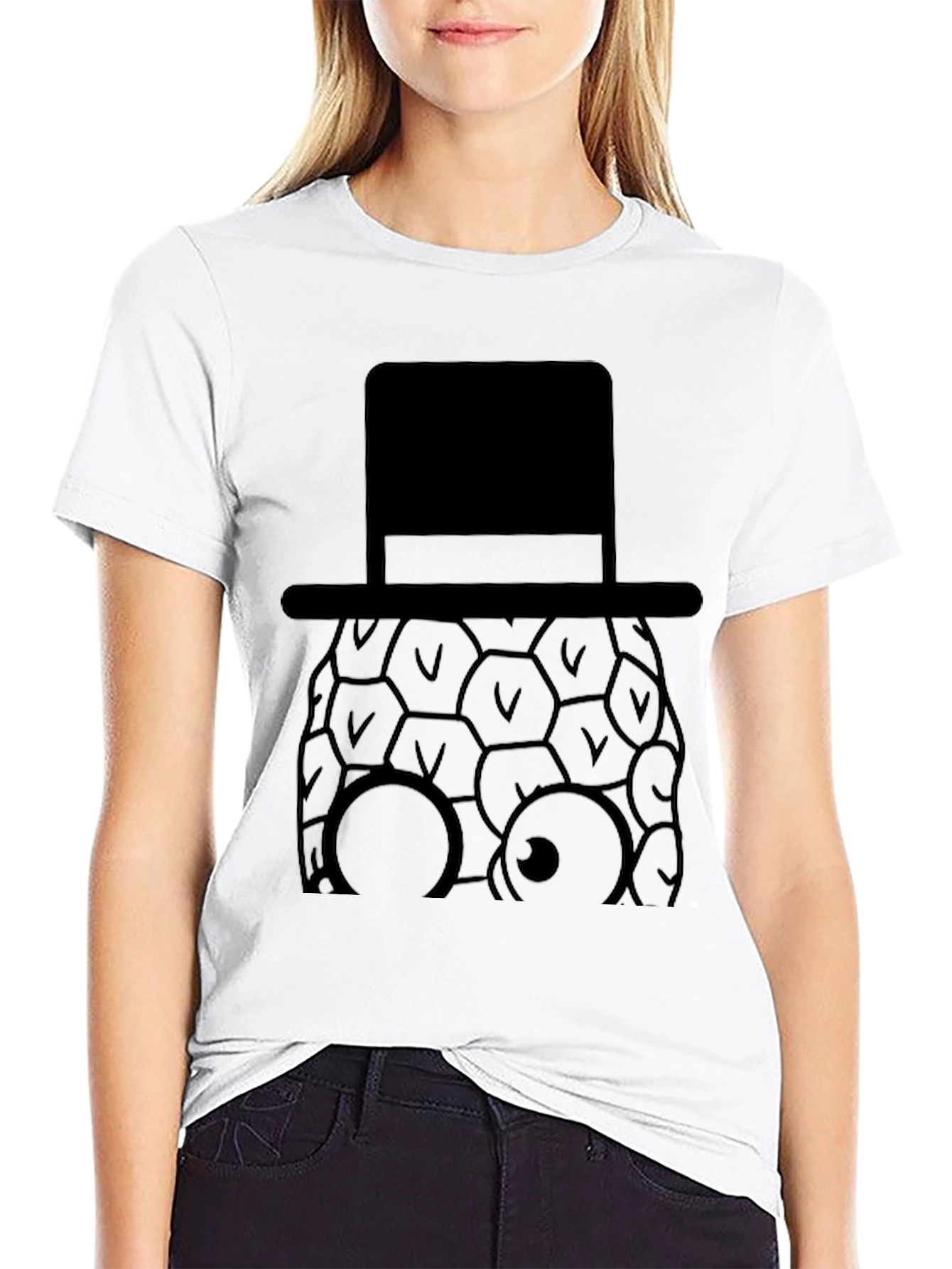 Pineapple Top Hat Graphic Tee - Stylish Black T-Shirt