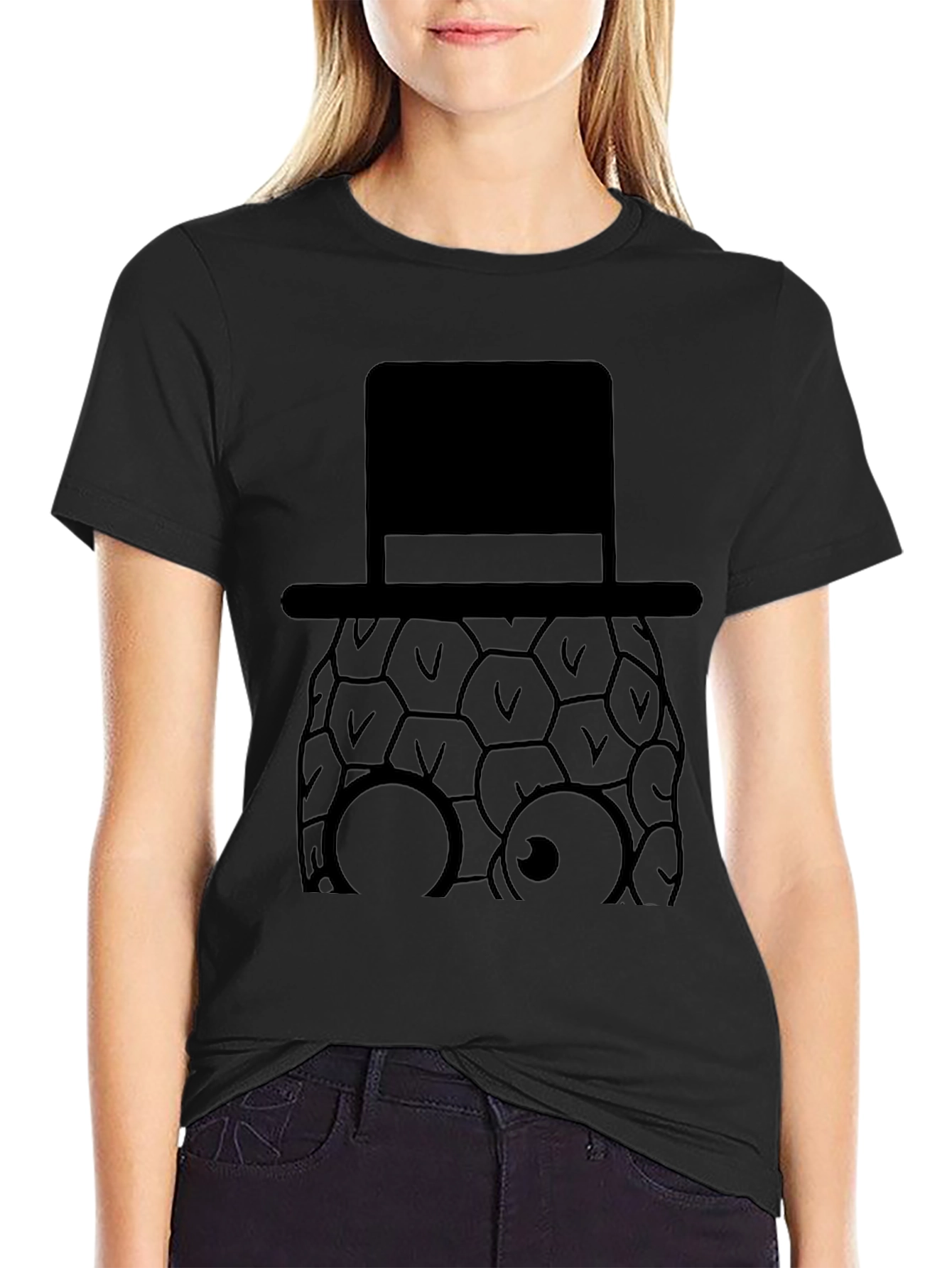Pineapple Top Hat Graphic Tee - Stylish Black T-Shirt