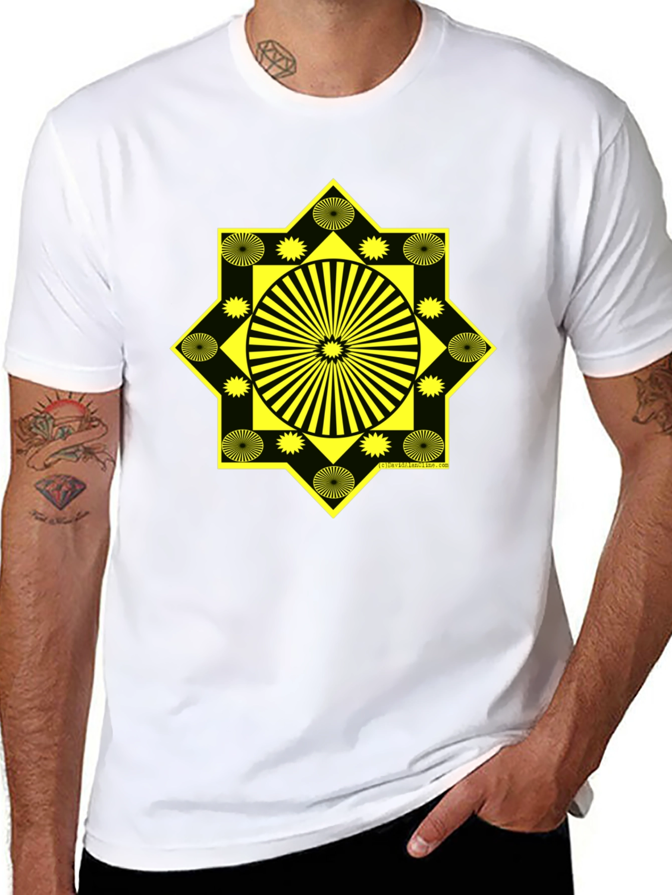 Geometric Starburst Graphic T-Shirt - Black