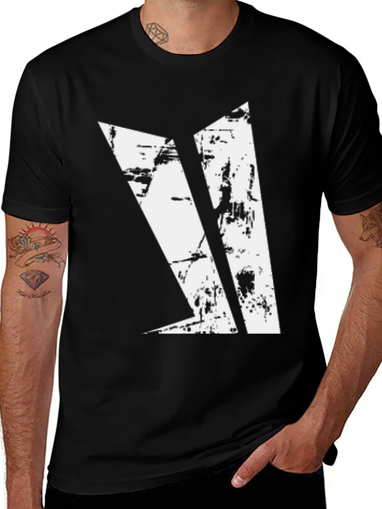Distressed Geometric Graphic Black T-Shirt